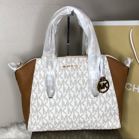 Michael Kors Handbags - Michael Kors Ciara LG TZ satchel Crossbody